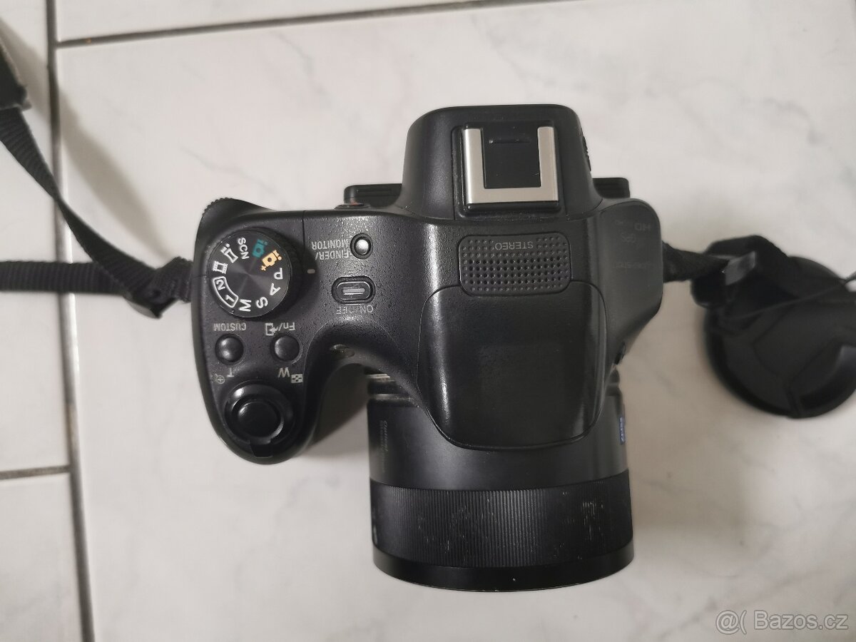 Sony CyberShot DSC-HX400V - 2