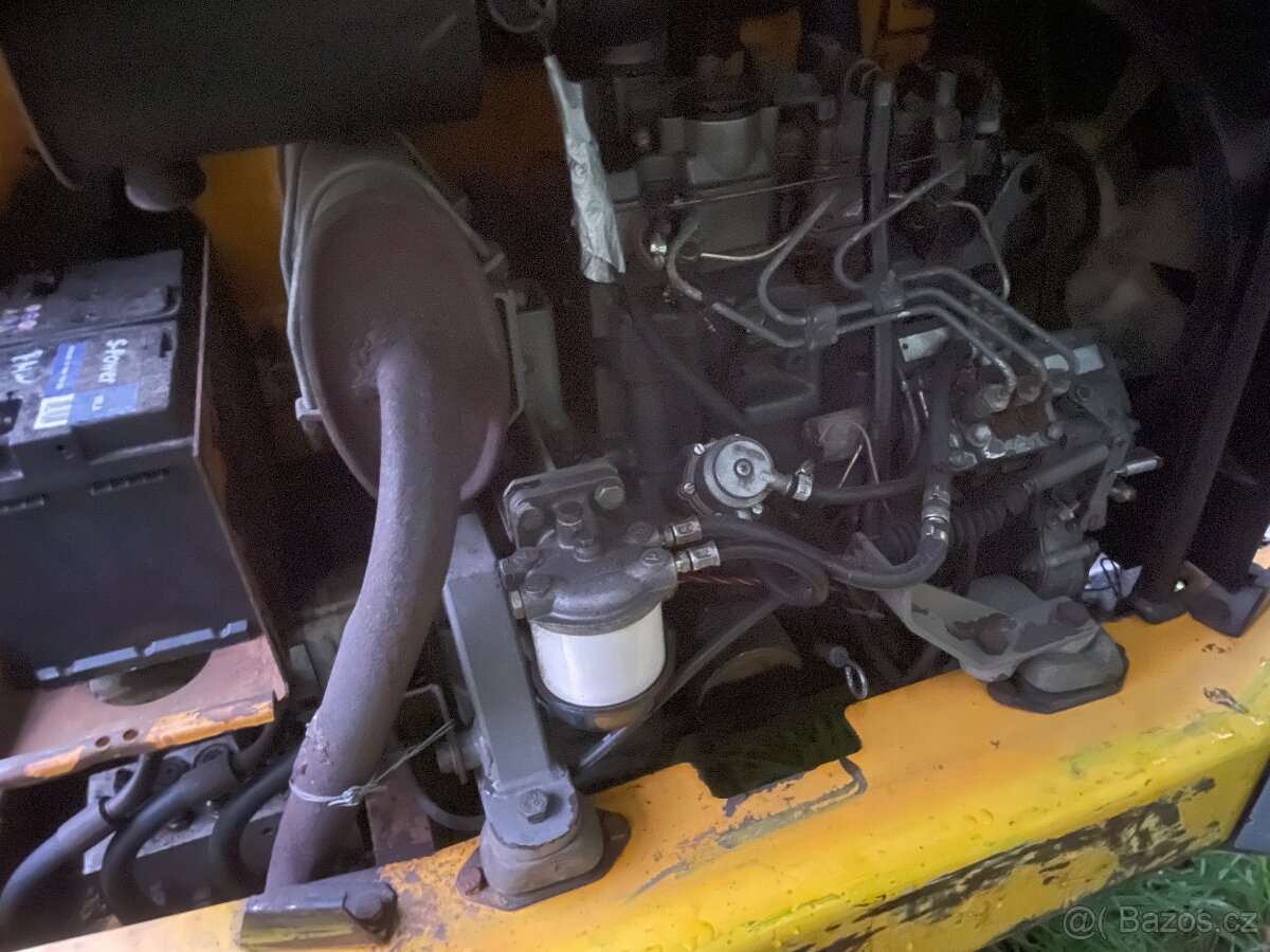 Jcb pásový bagr - 2