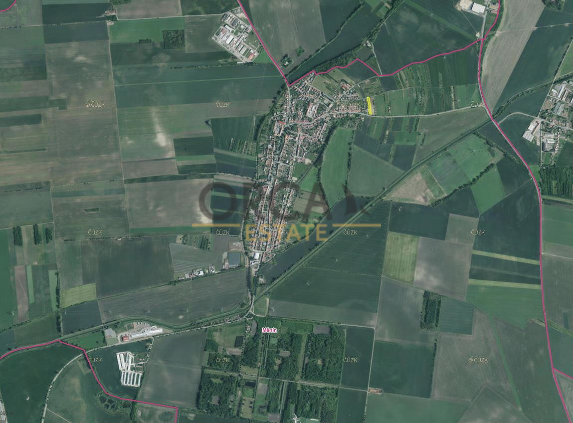 Zajímavý pozemek v k.ú. Měnín - 2