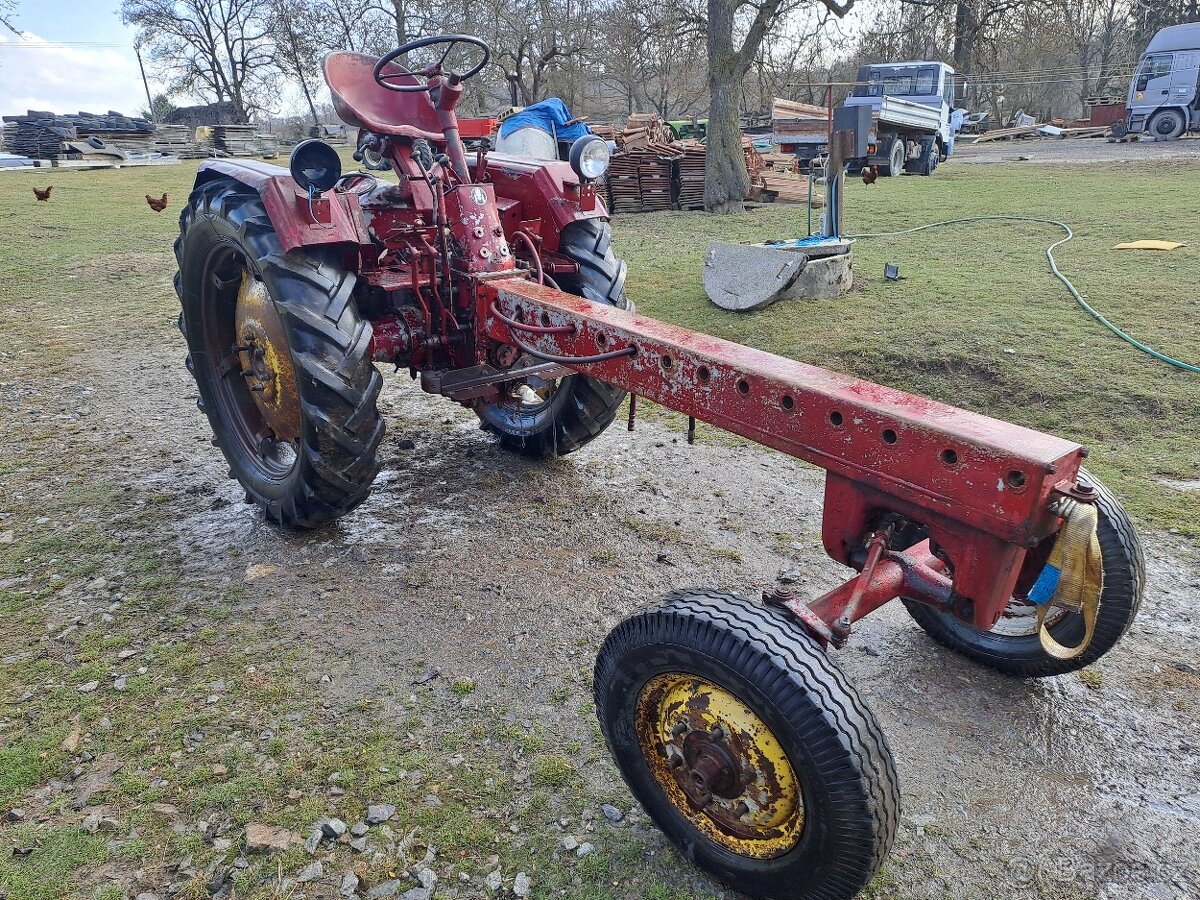 Traktor RS 09 - 2