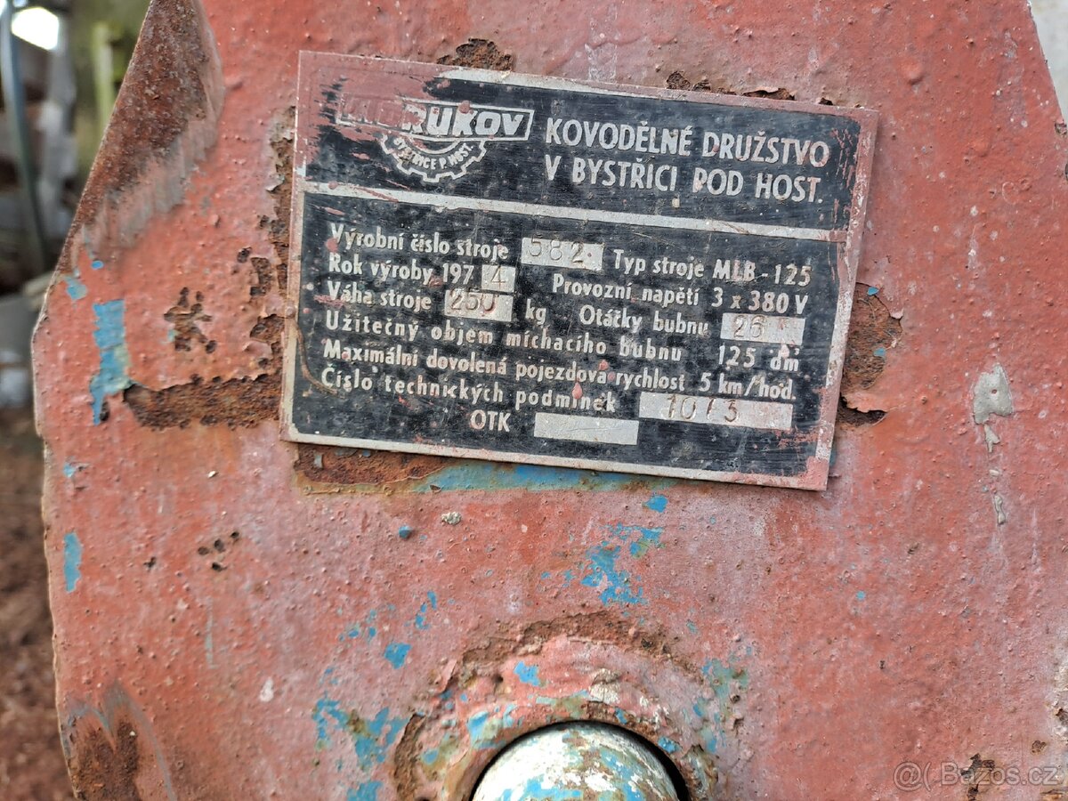 Stavební míchačka - 2