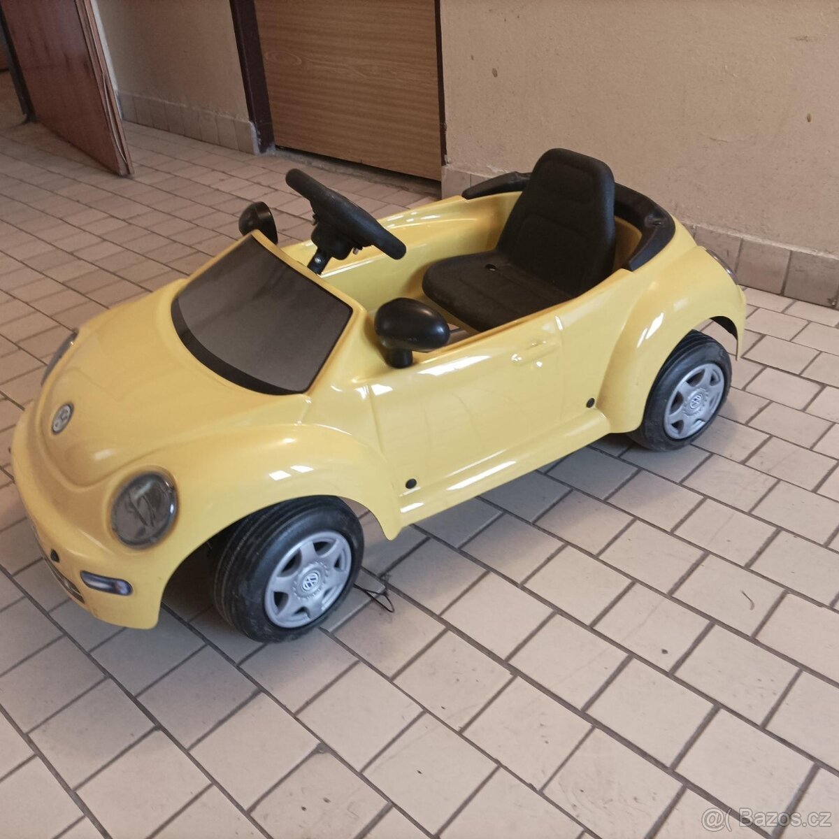 Šlapací auto VW NEW BEETLE - 2