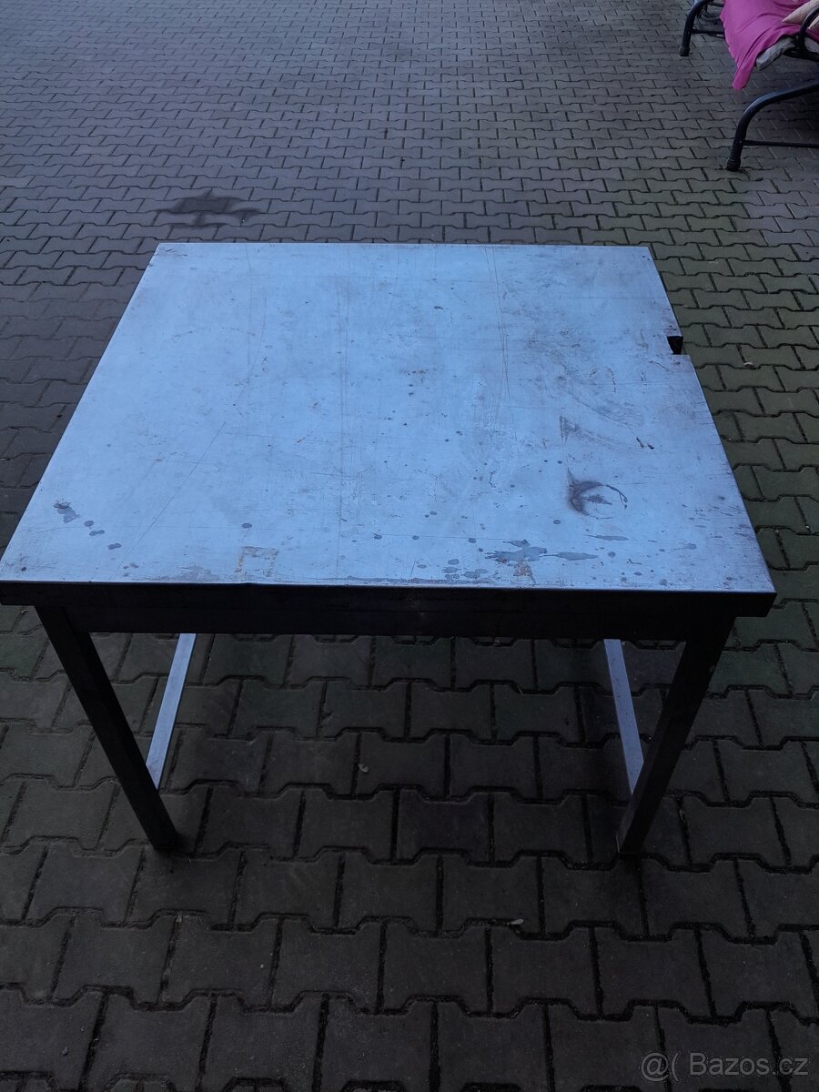 Nerezový stůl - 2