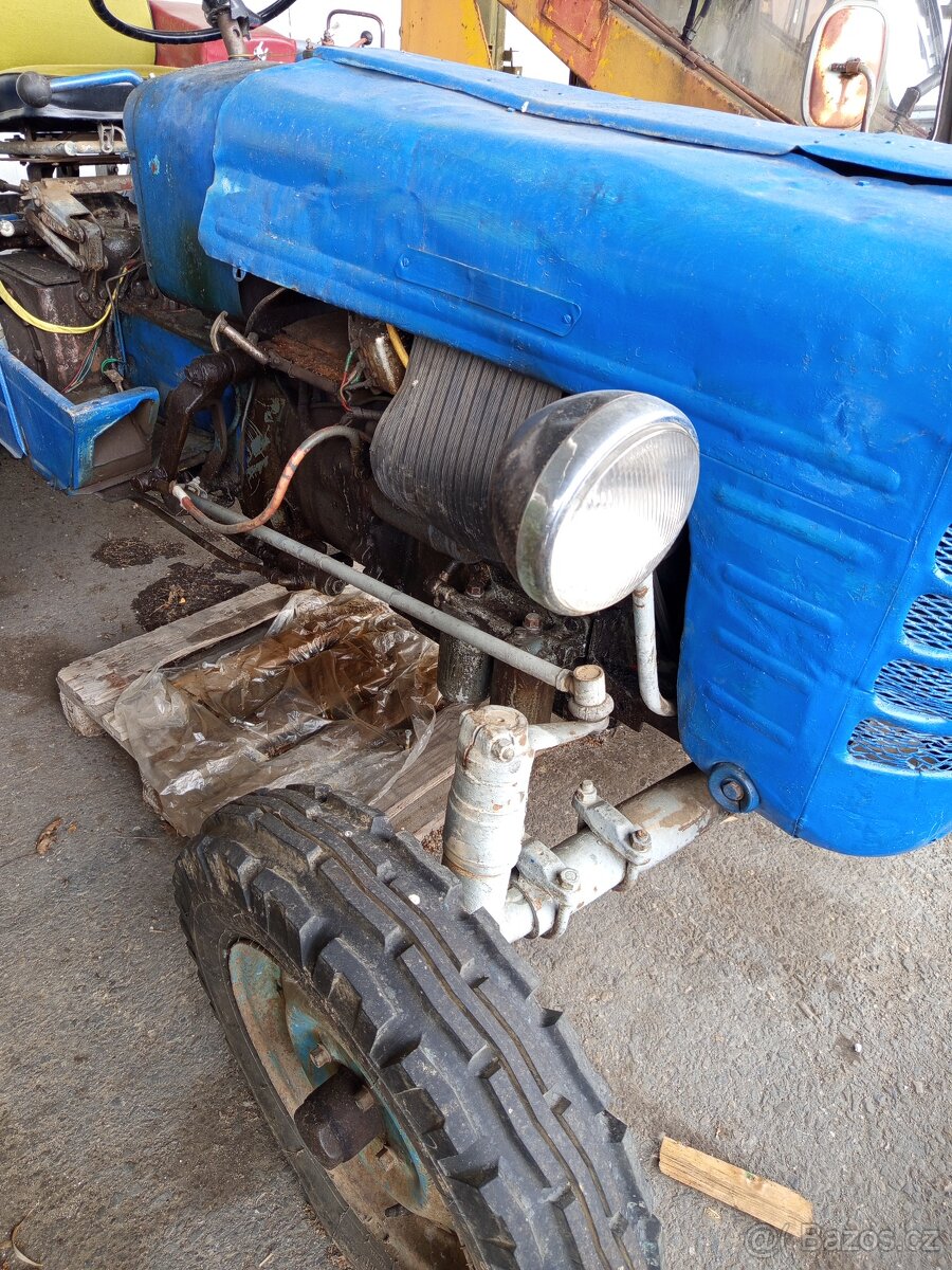 Zetor 3011 náhradní díly - 2