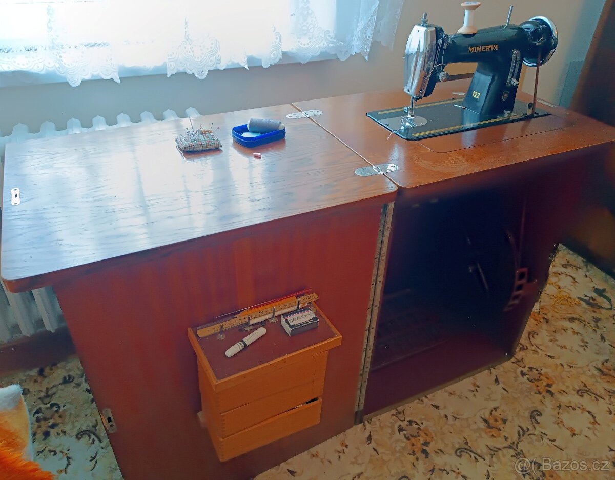 Šicí stroj Minerva - 2