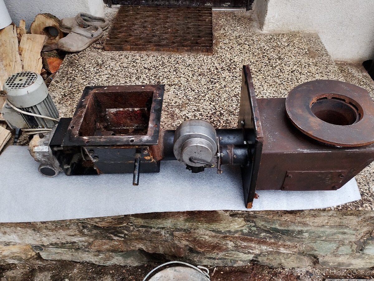 Podavač pelet do kotle Ling25 - 2