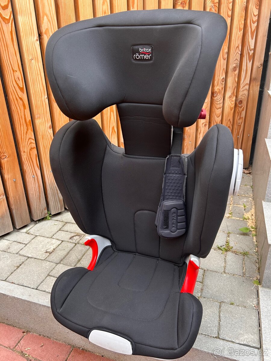 Autosedačka Romer Kidfix 15-36 kg - 2