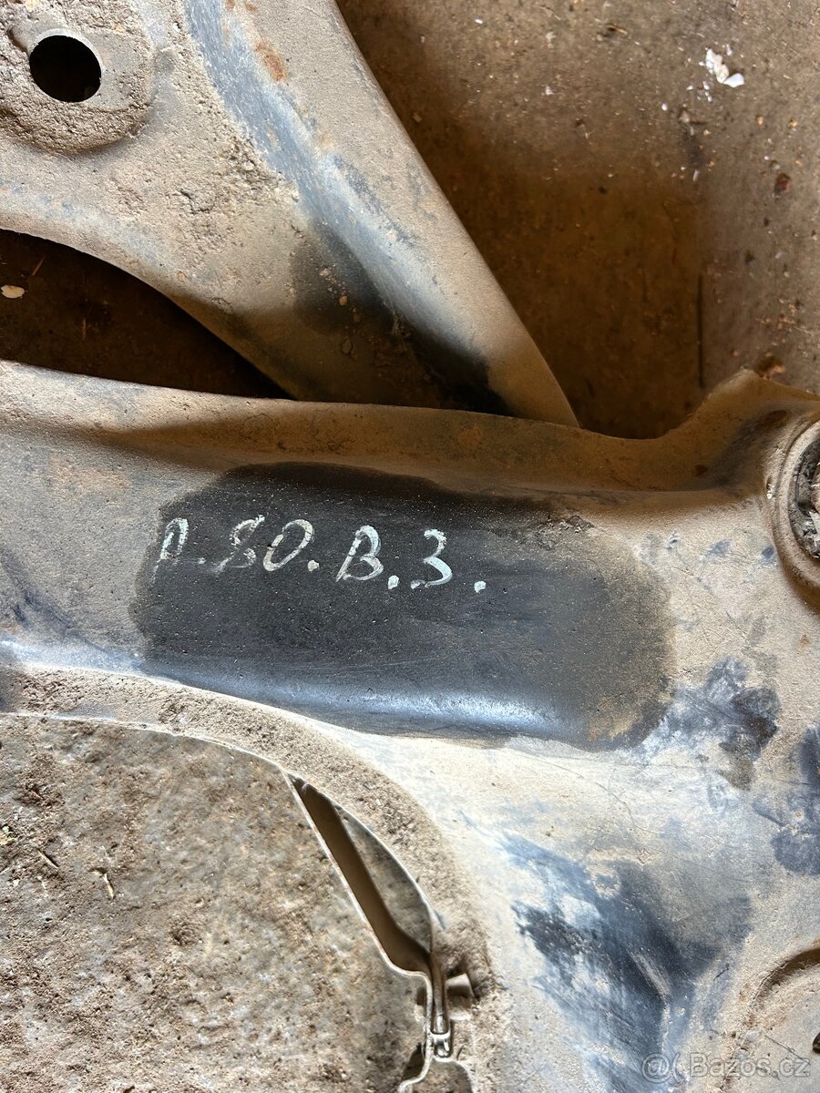 nápravnice audi b2, b3 - 2