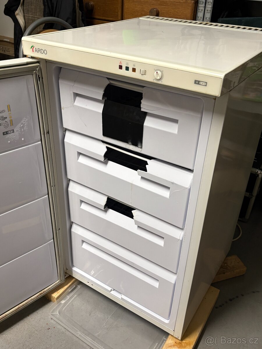 Starší mrazák ARDO - 2