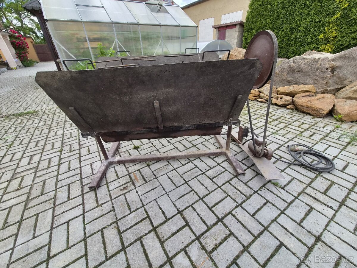 Gril na sele, krocana, kuřata - 2