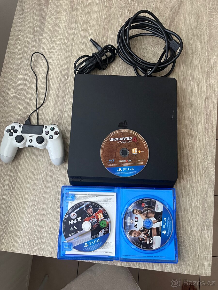 Herní konzole PS4 - 2