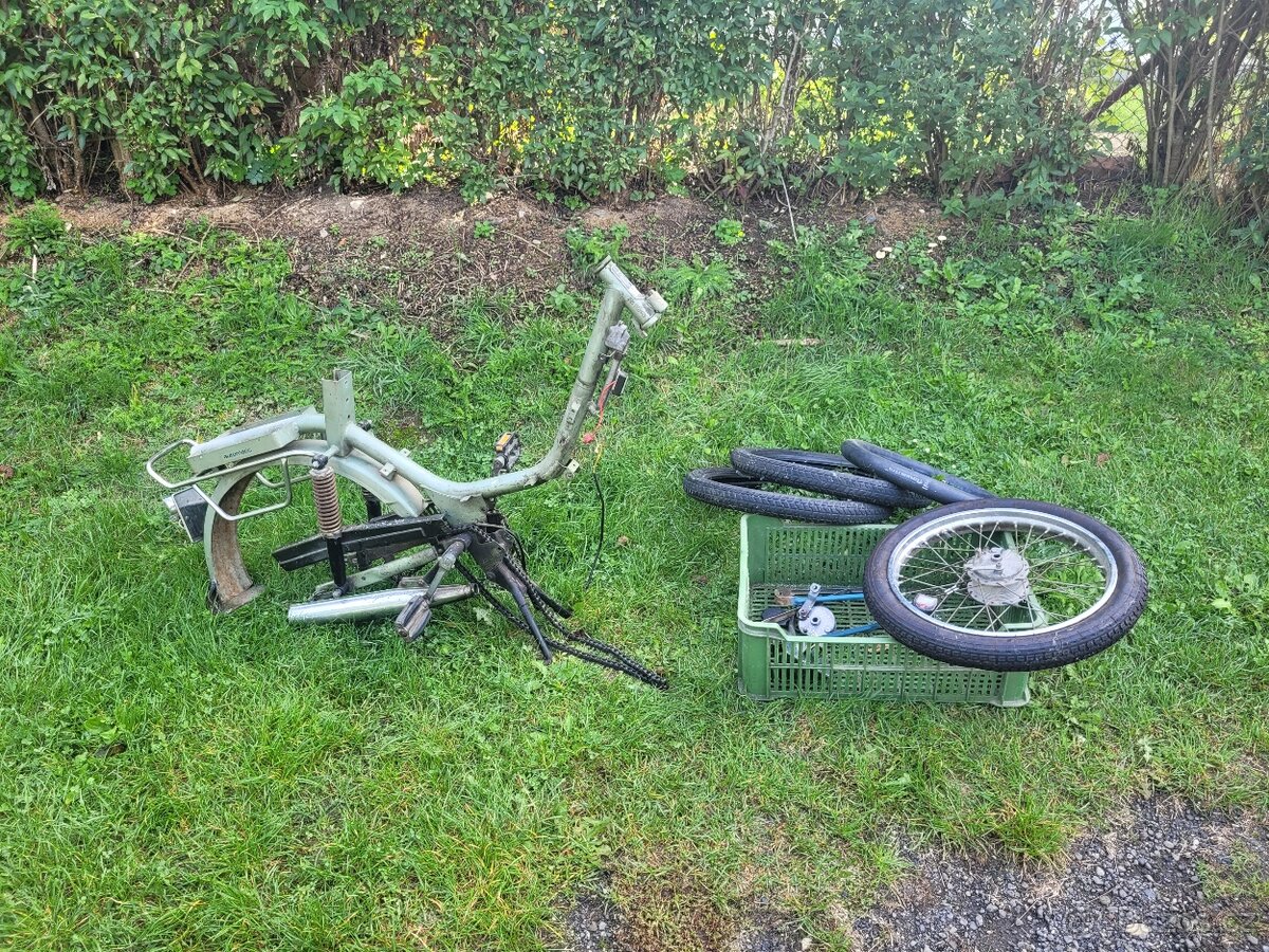 Díly babetta 210, torzo - 2