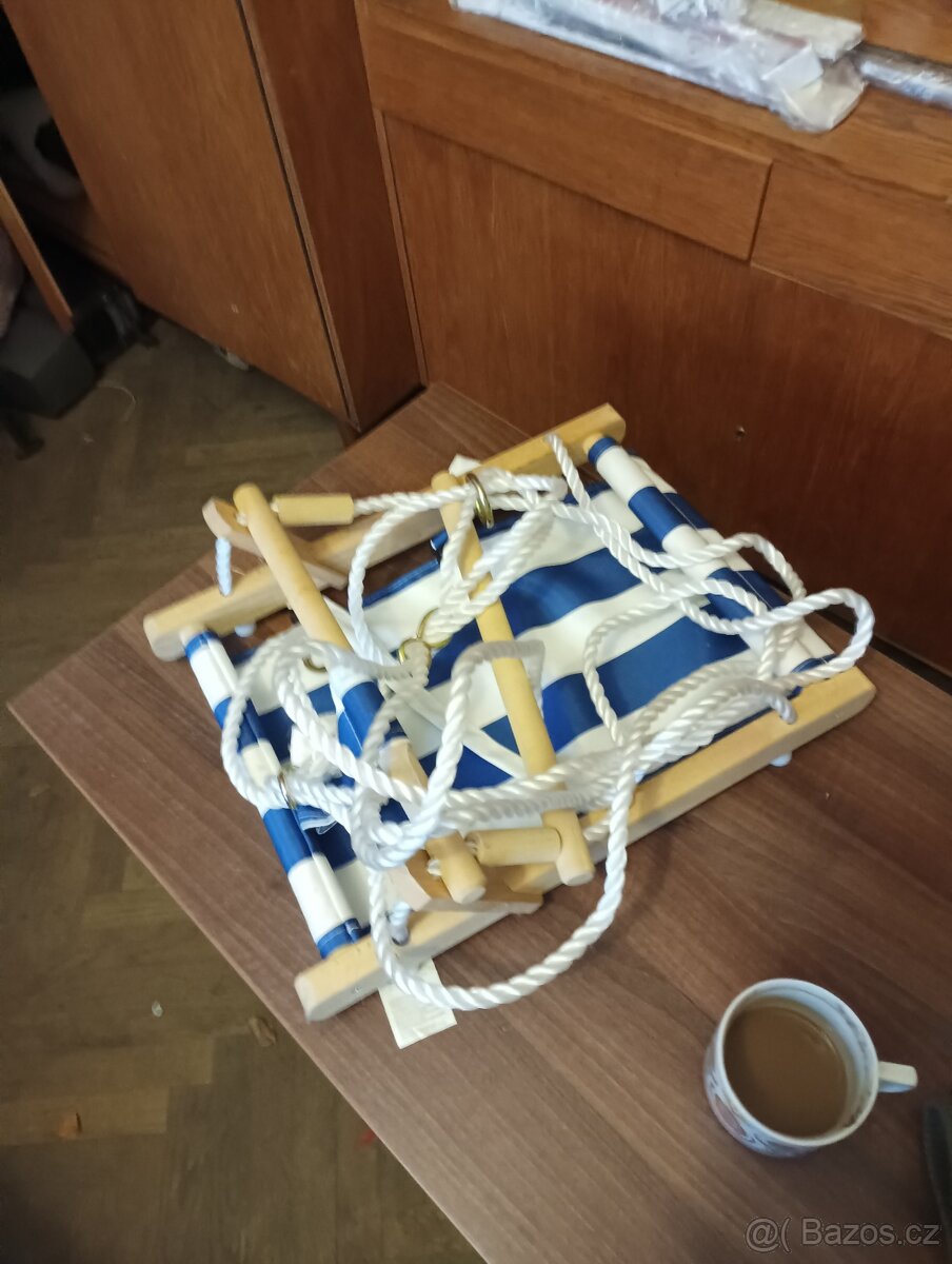 Nepoužitá houpačka - 2