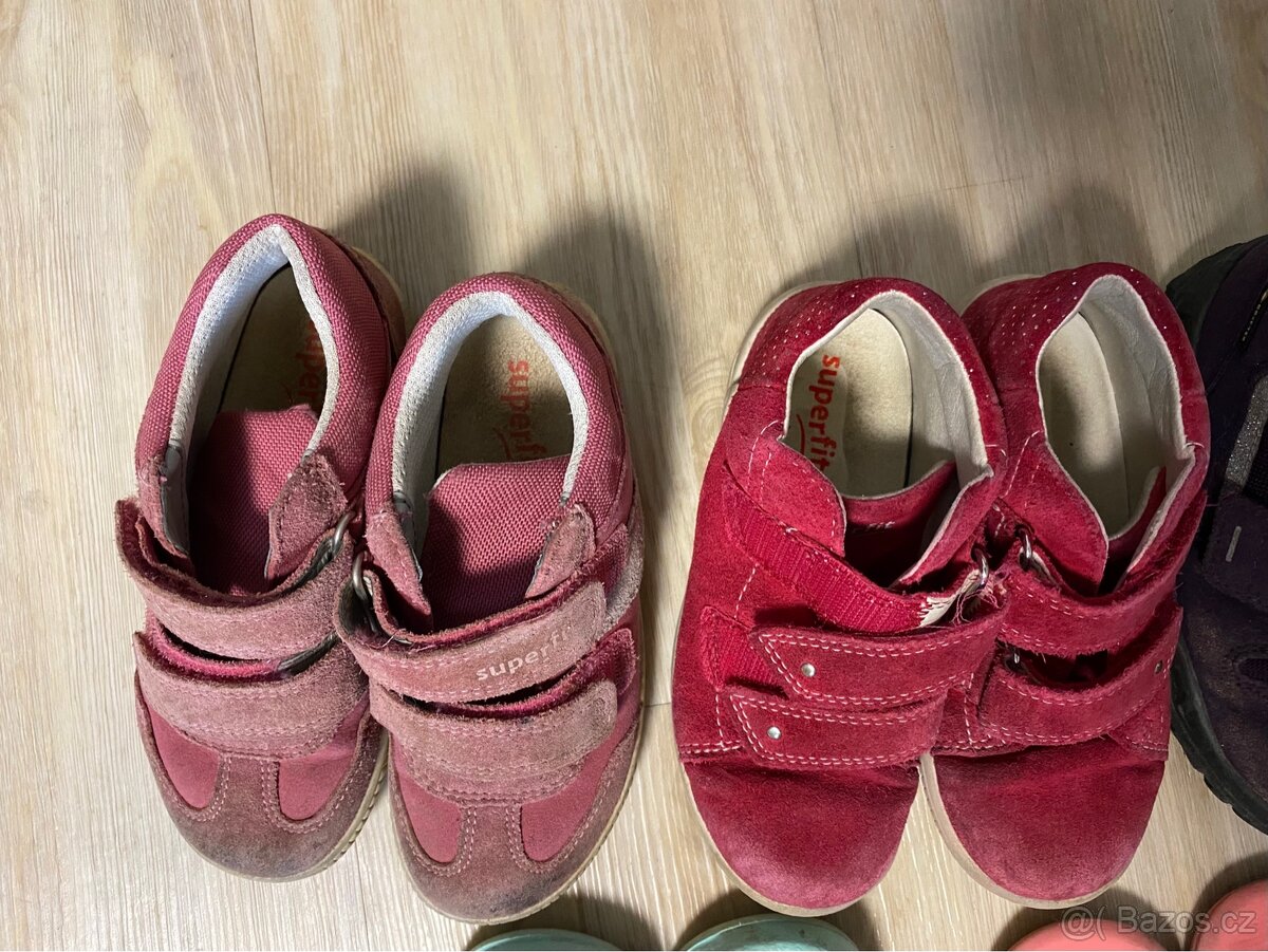 Dívčí boty velikost 26 - 2