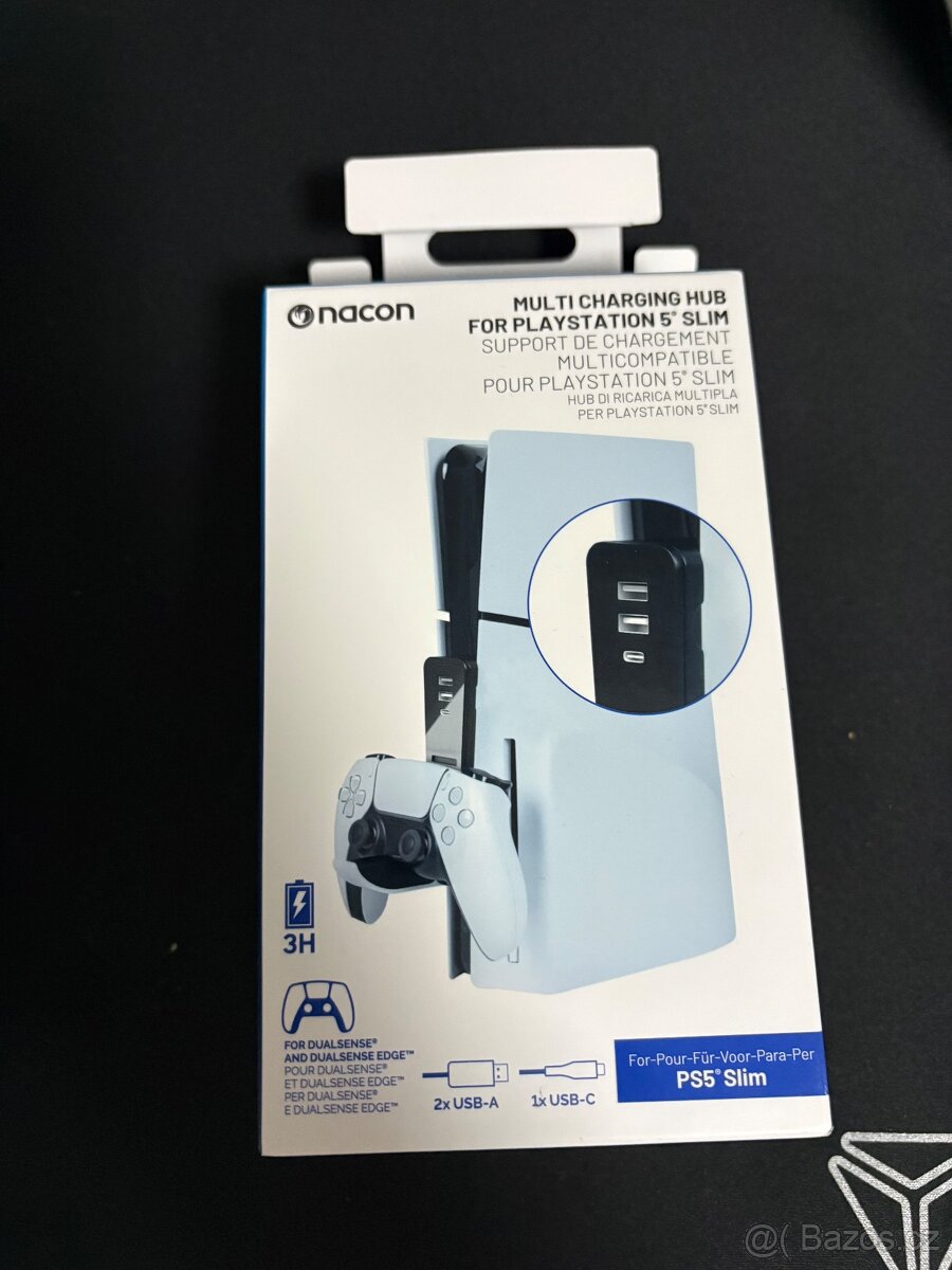 Nacon nabíjecí dok - 2