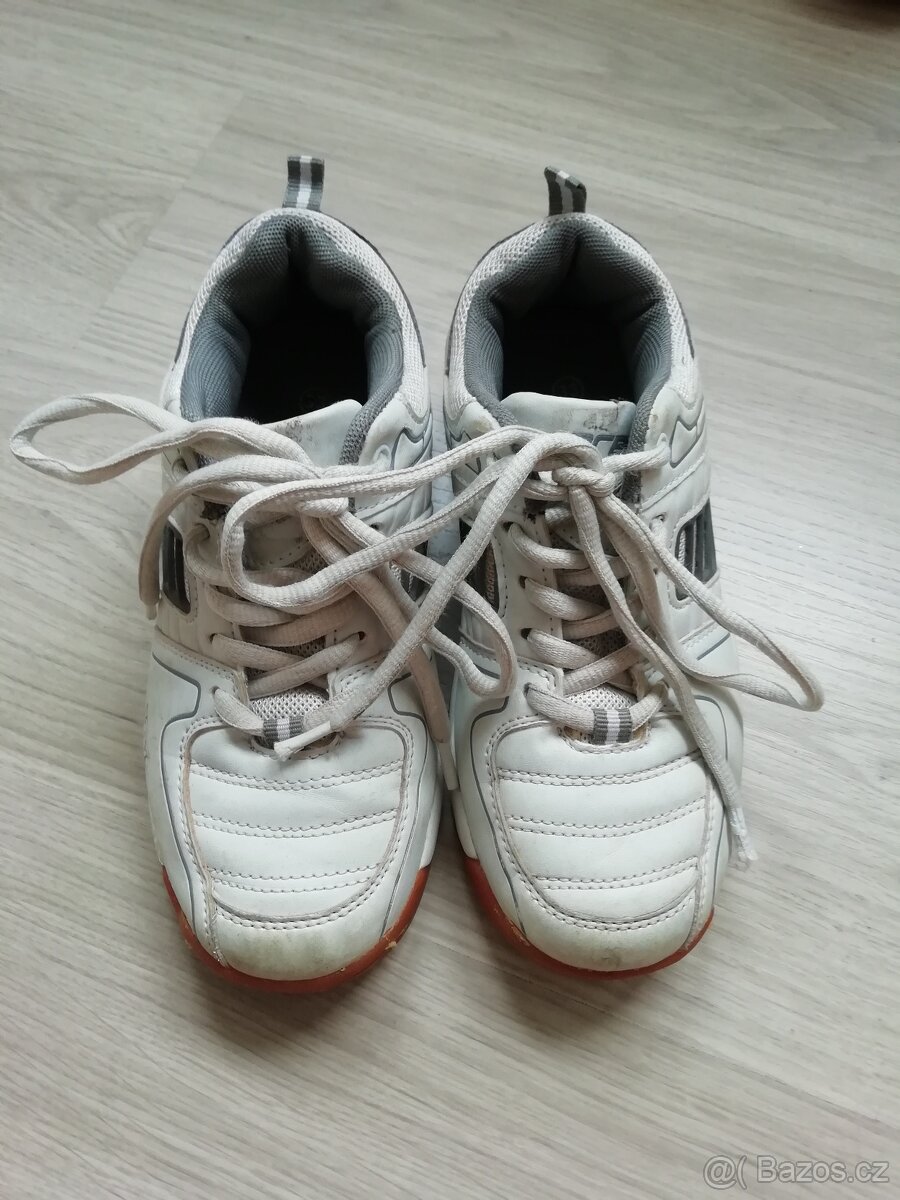 Sálové tenisky / sálovky, zn. Aress, vel. 33, stélka 21cm - 2