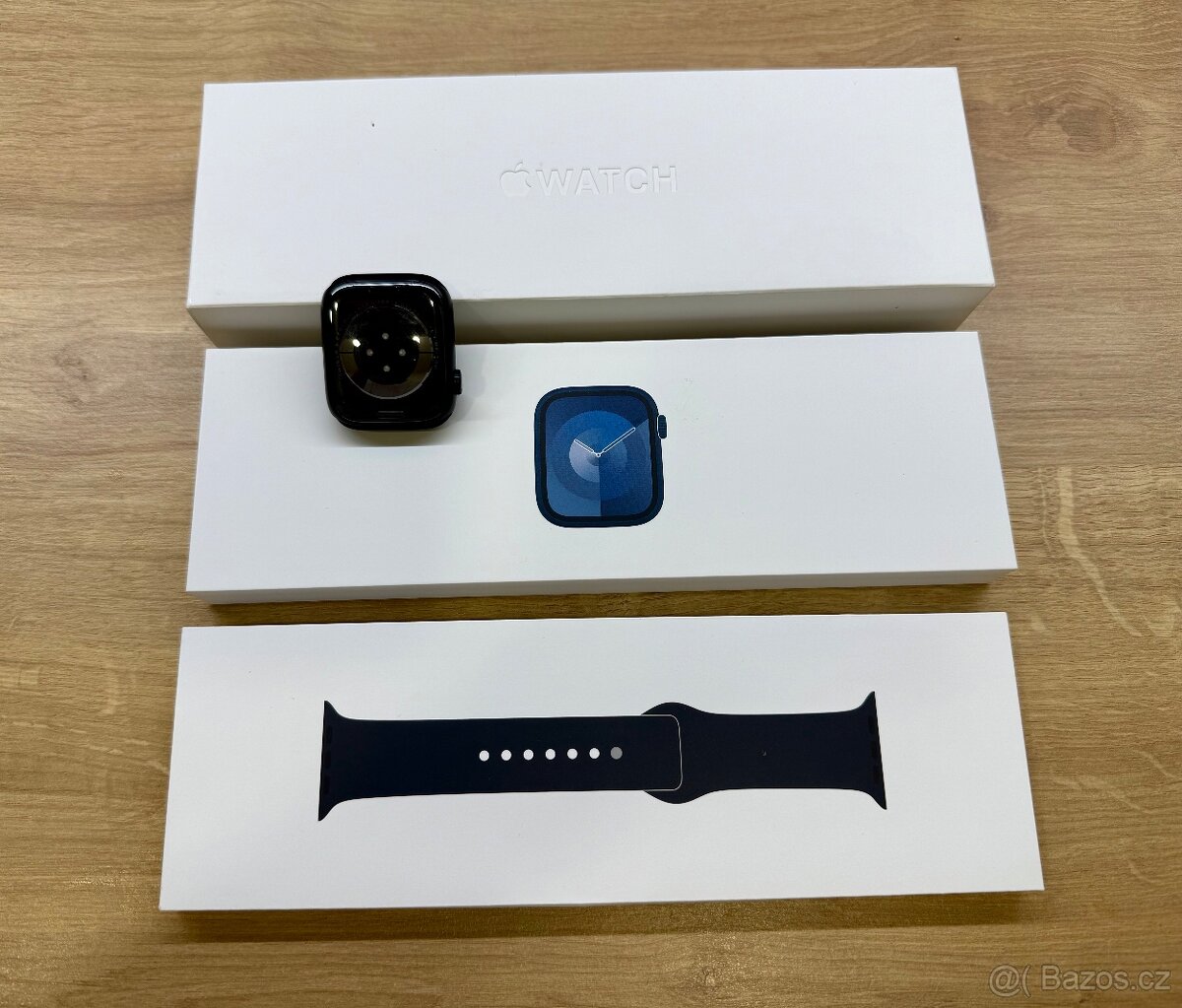 Apple Watch 9, 45mm, baterie 99 % - 2