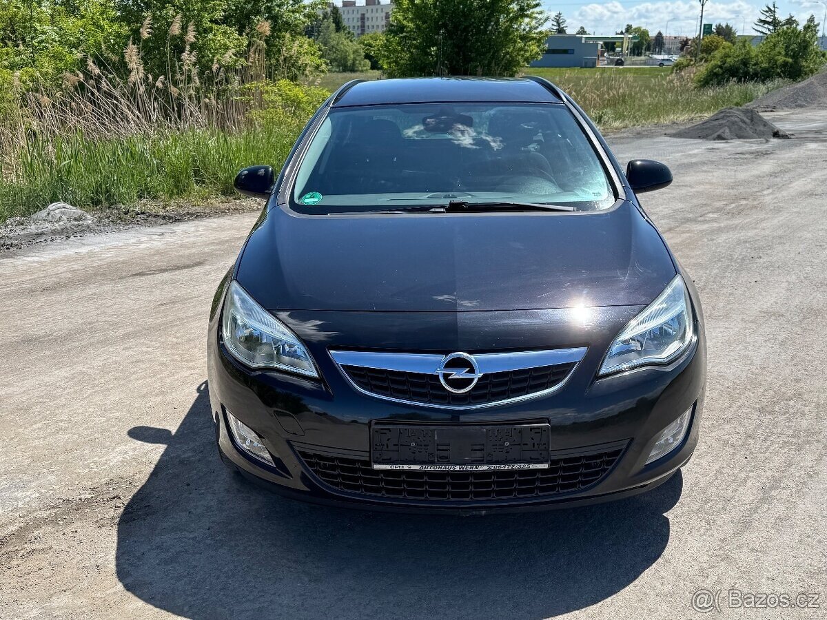 Opel Astra Combi 1.4T 103kw, 1.Majitel, SERVISOVANÝ, STK - 2