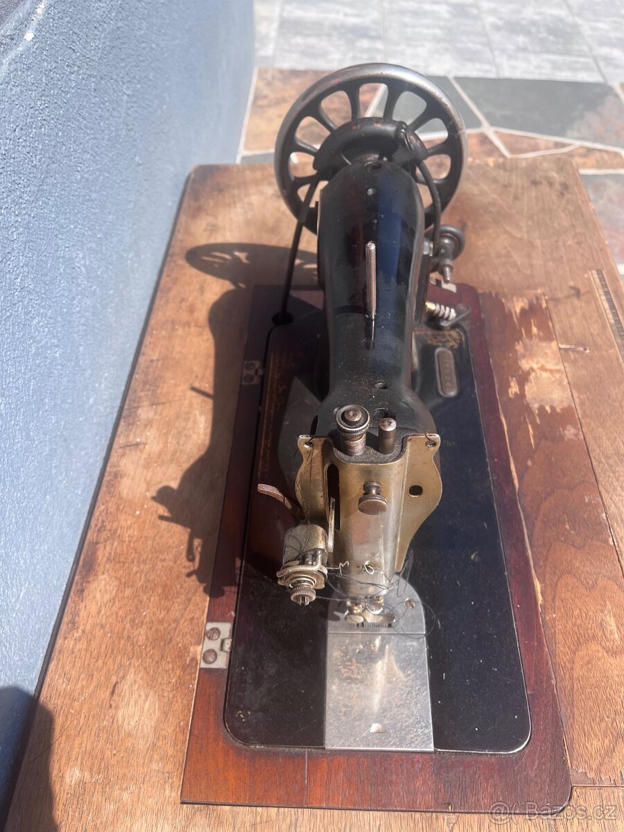 Prodám hlavu šicího stroje Bobbin - funkční - 2