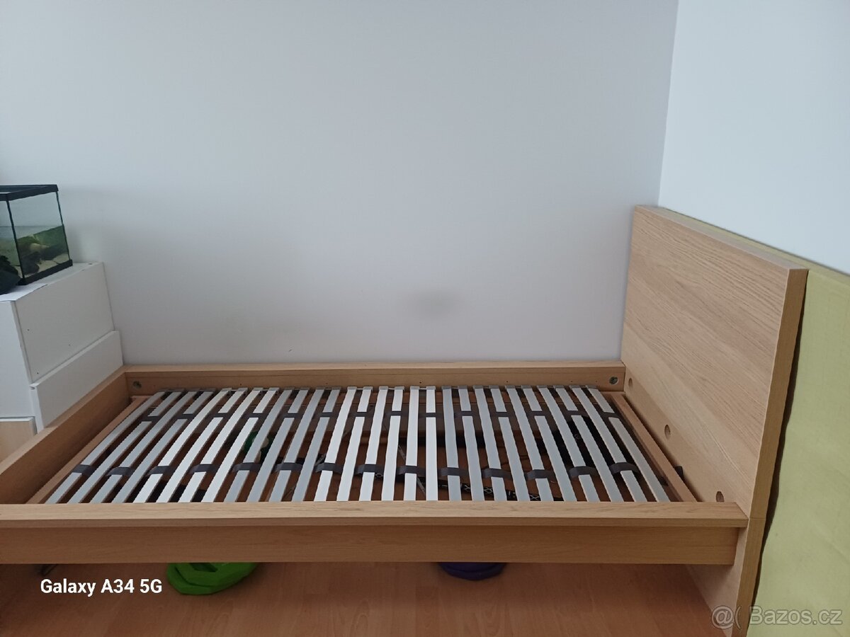 2x ikea postel rok stara, prakticky nove - 2