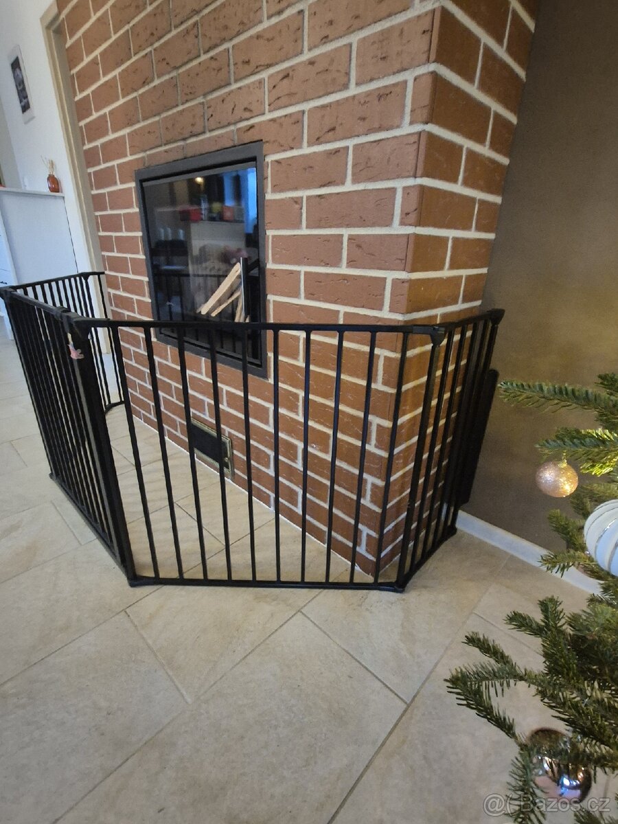 Tectake zábrana ke krbu Agni, černá - 2