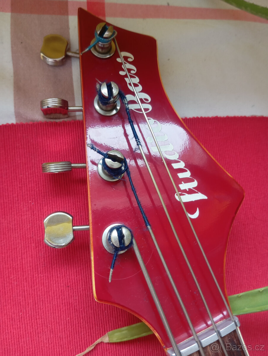Prodám Jolana Studio Bass - 2
