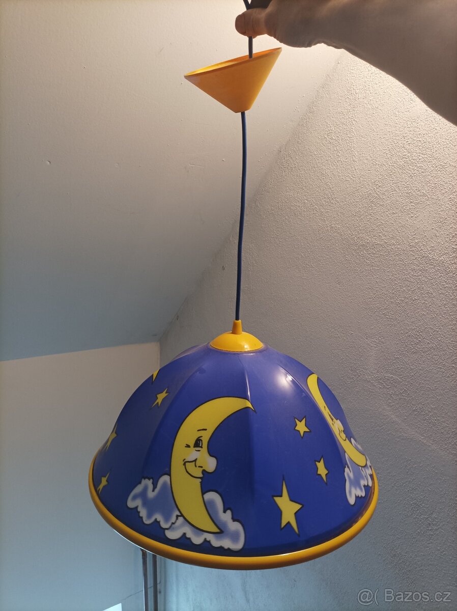 Detsky lustr s mesicem - 2