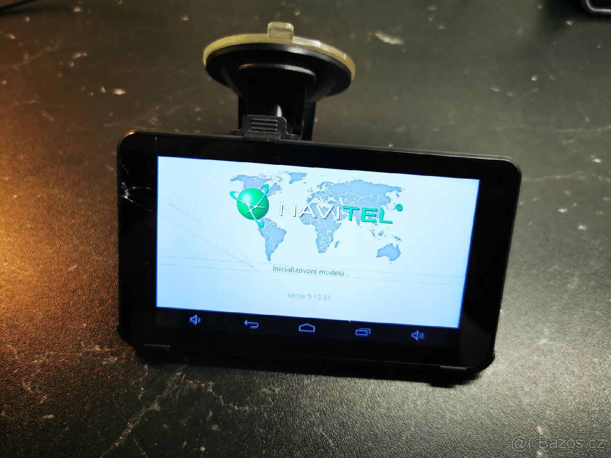 Navigace GPS s kamerou Navitel - 2