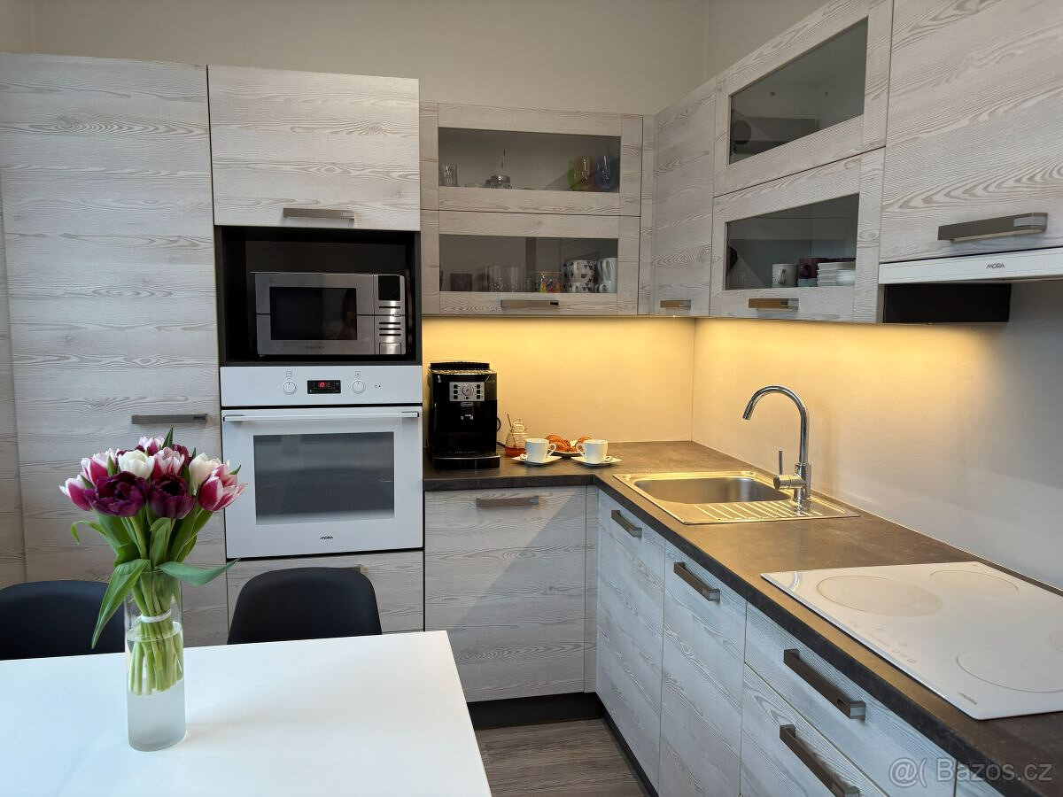 Prodej bytu 3+1 Vsetín - 2