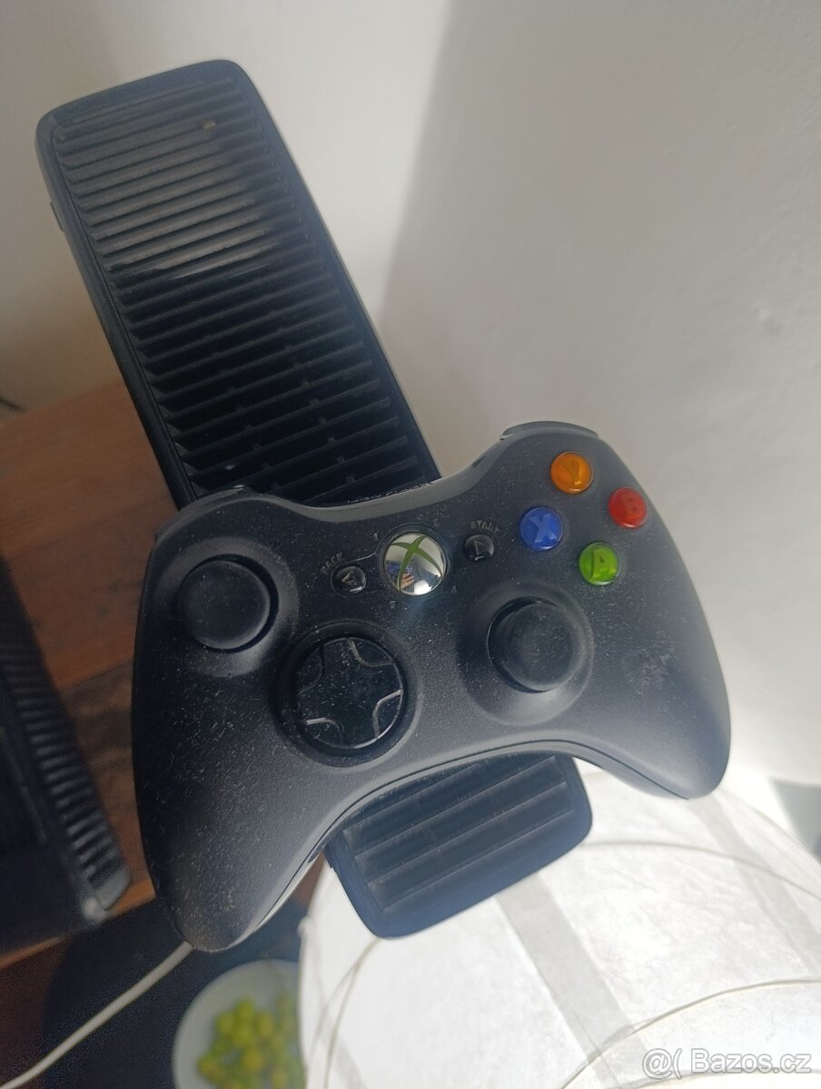 Xbox 360+Kinect+1 hra - 2