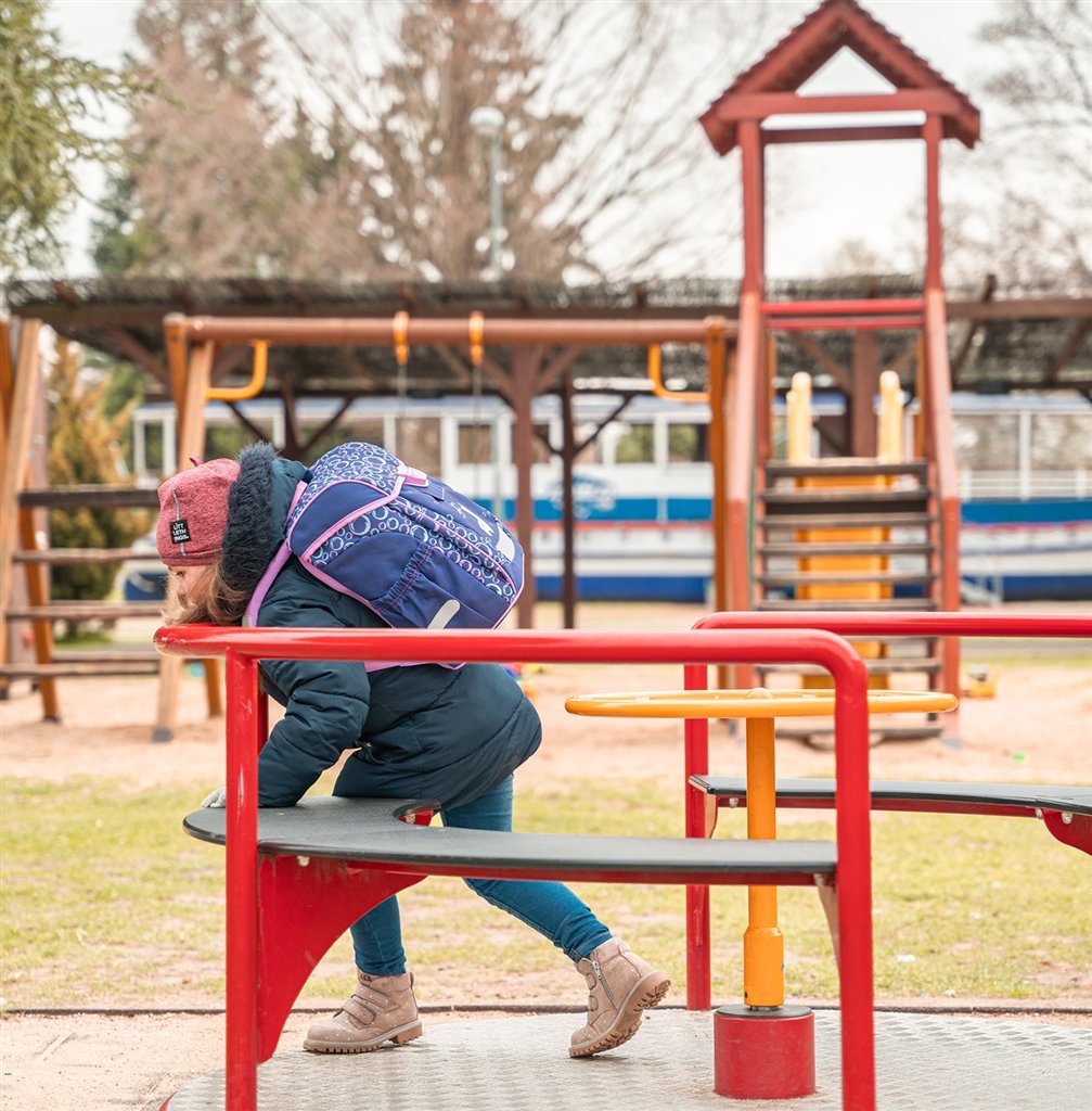 Fialová školní aktovka - 2