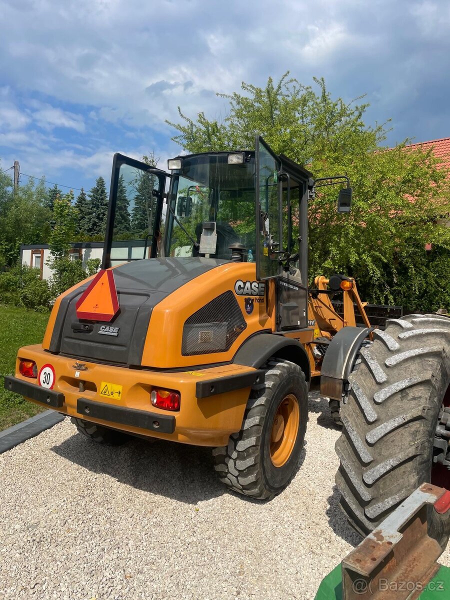 Kolový nakladač Case 321E atlas ar JCB cat - 2
