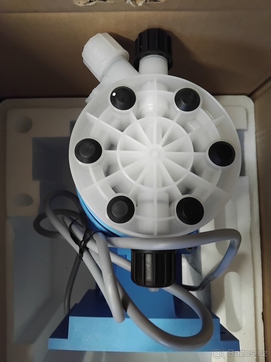 Dávkovací čerpadlo chemie EMEC - 2