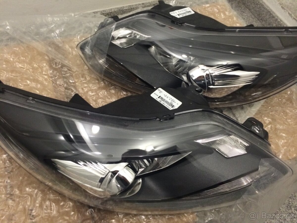 Světlomet Ford Focus - 2