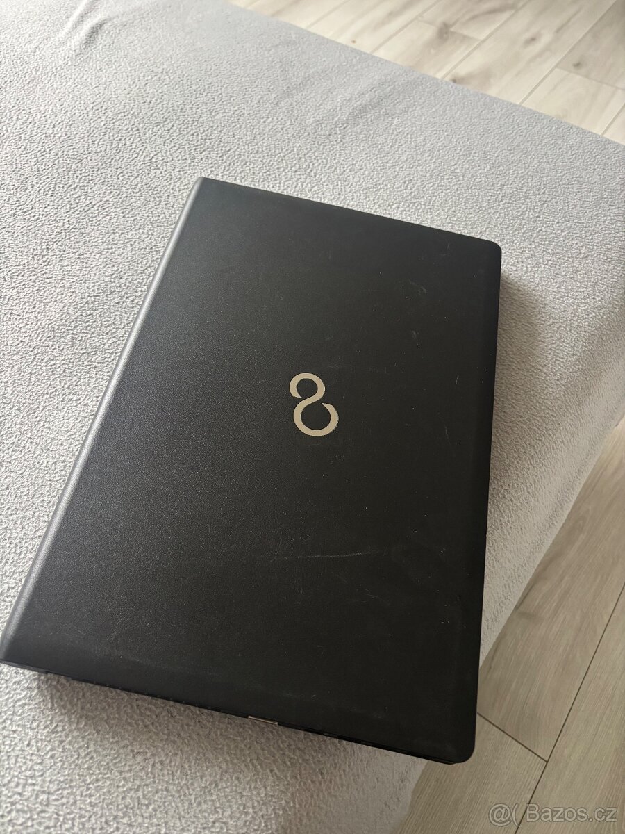 Fujitsu notebook - 2