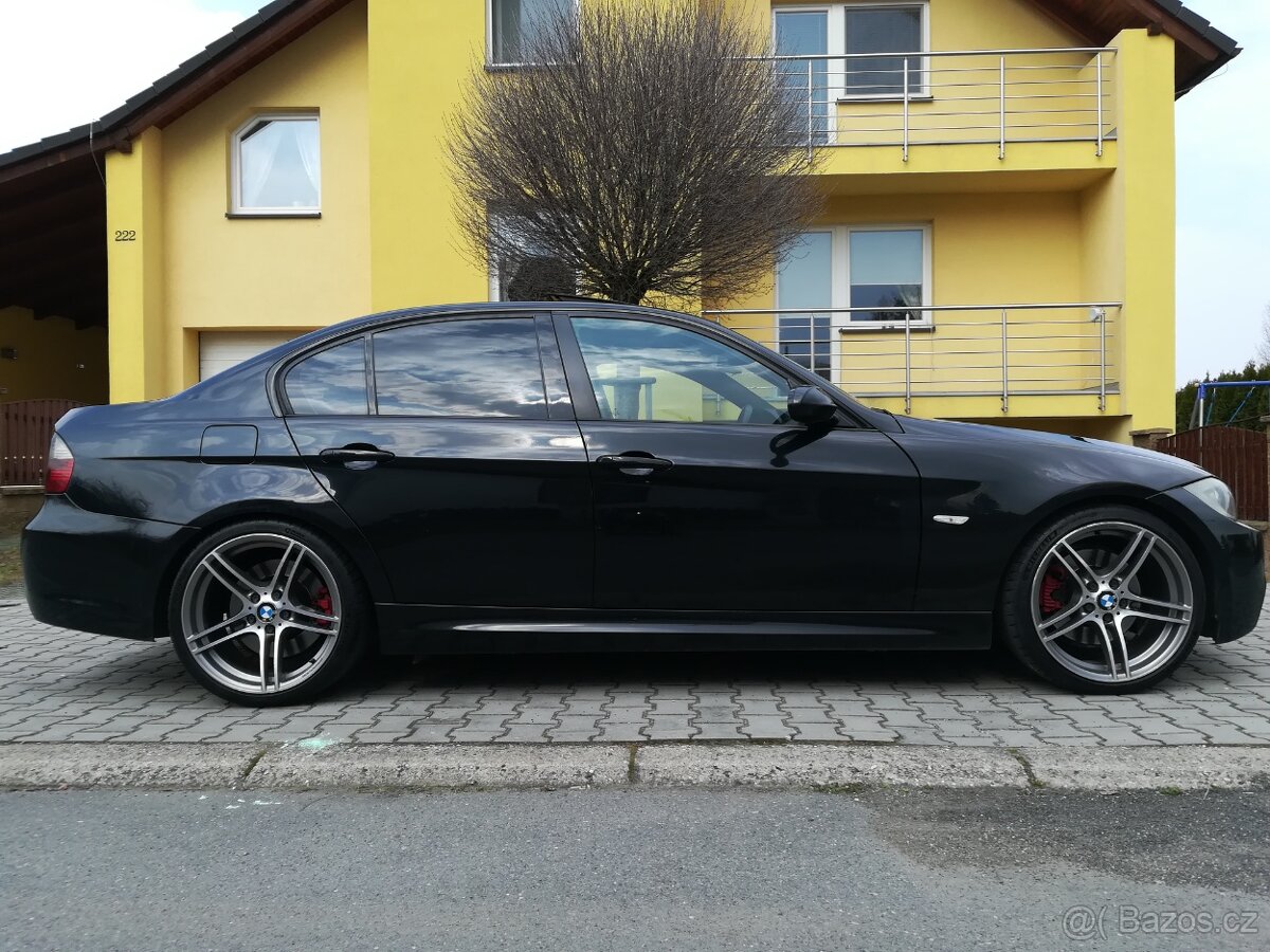 BMW e90 330i - 2