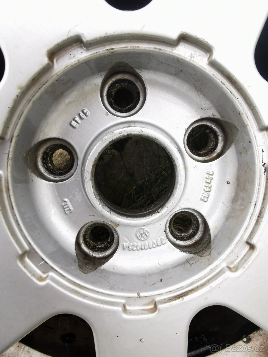 orig. Al disky VW 7Jx15, 5x112, s pneu 205/60/15 - 2