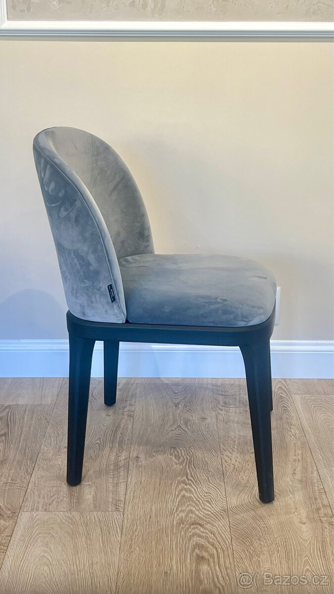 Židle. Italsky nábytek - 2
