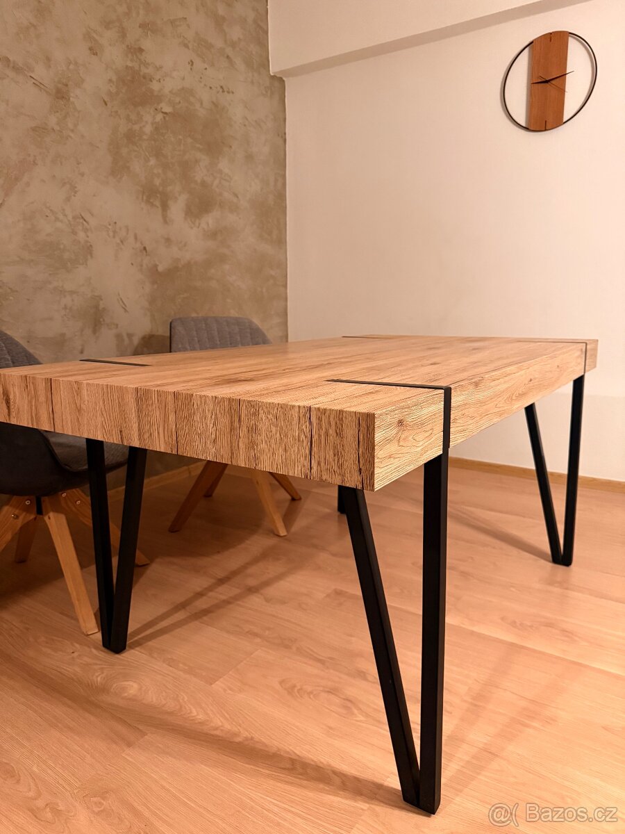 Jídelní stůl - 2