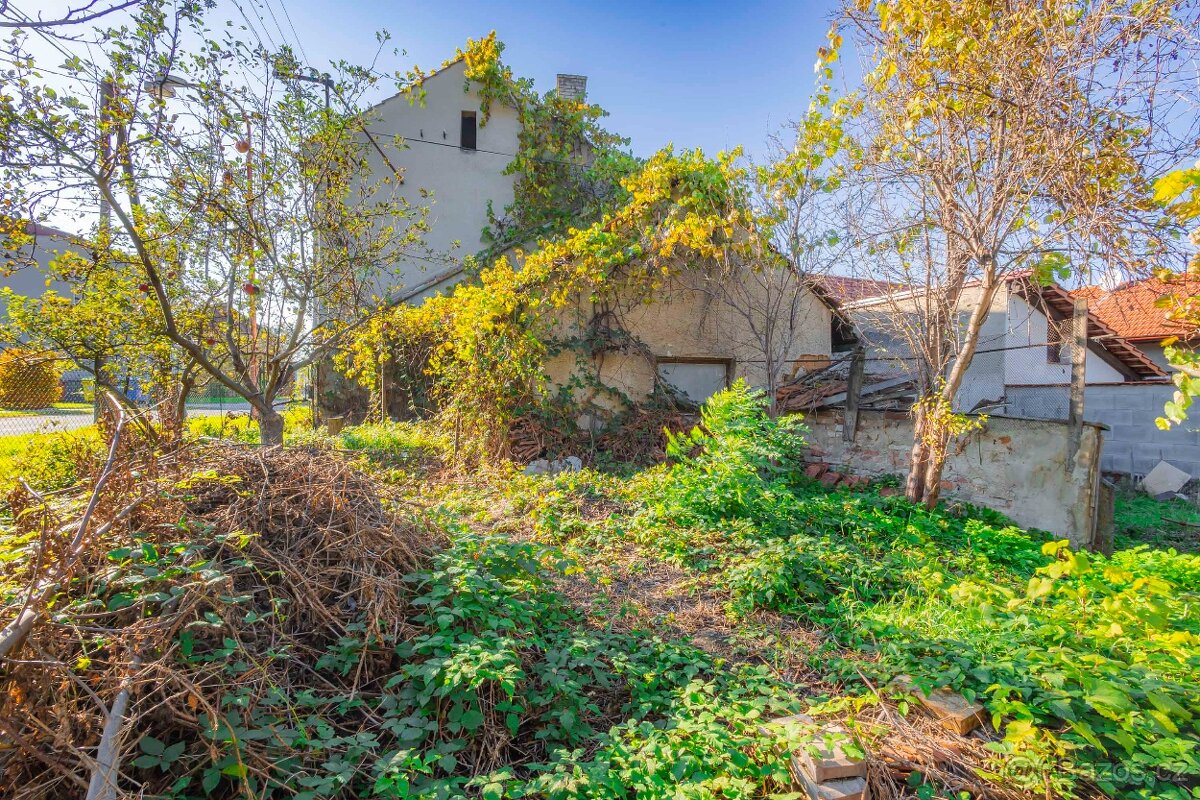 Prodej RD 6+1 (nebo dvougenerační) k rekonstr. Plumlov - 2