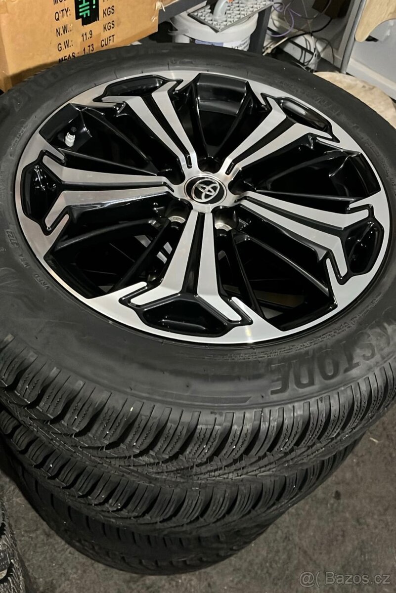 R19 RAV4 5.gen. ORIGINÁL Alu disky / zimní sada JAKO NOVÉ - 2