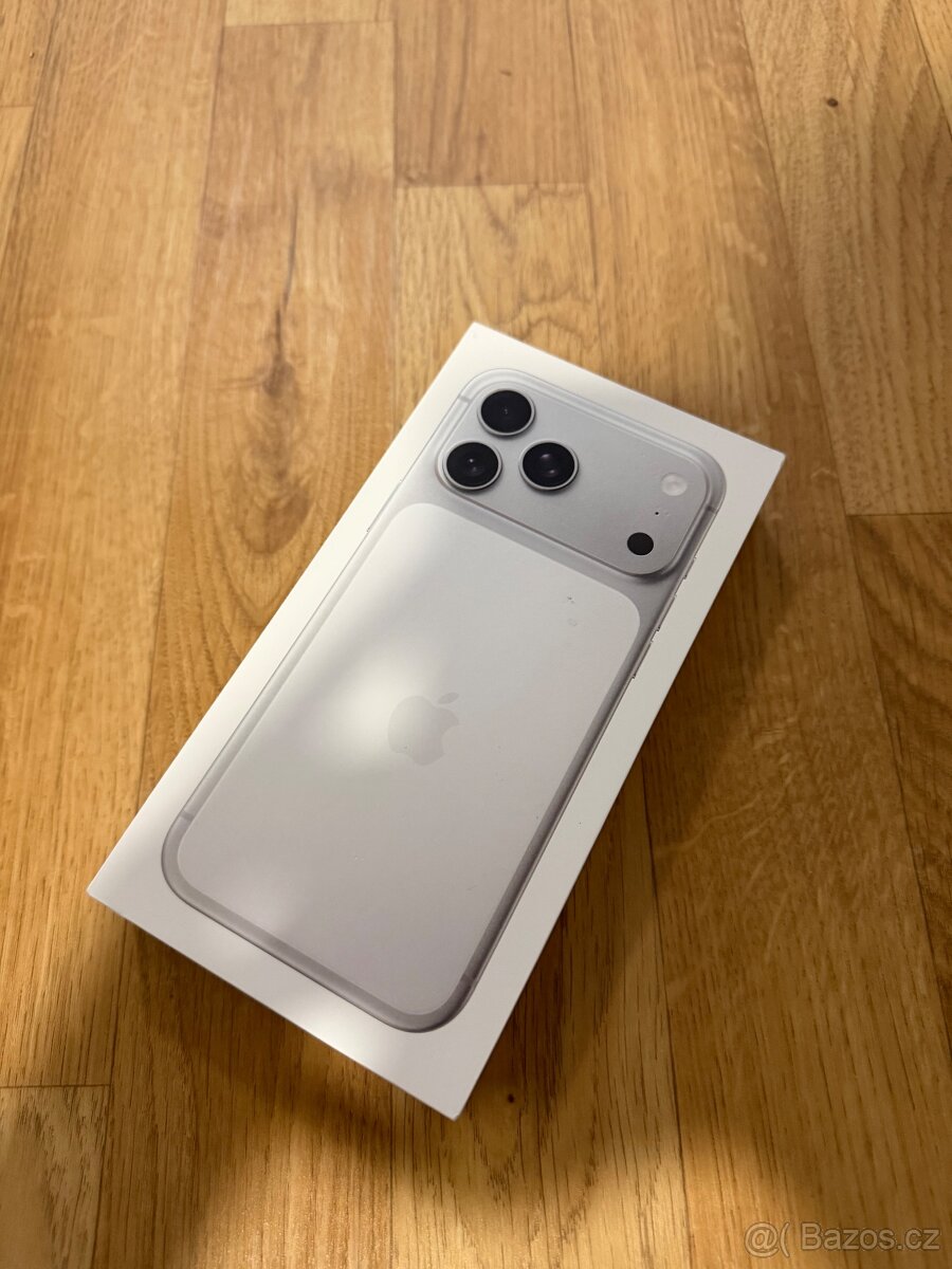 Apple iPhone 17 Pro Max 256GB stříbrný - 2