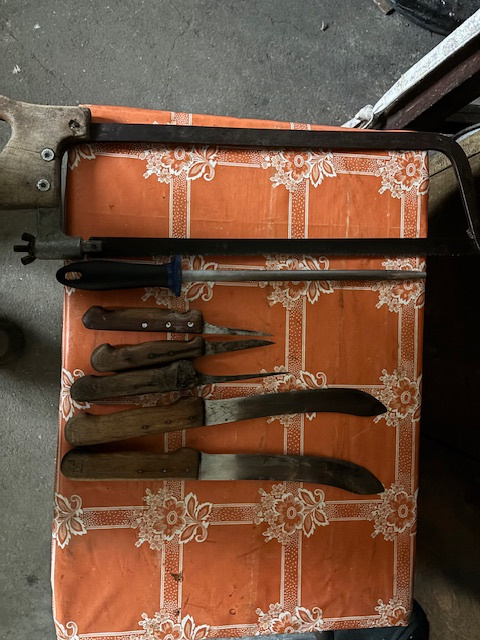 Prodáme řeznické nářadí a nádoby - 2