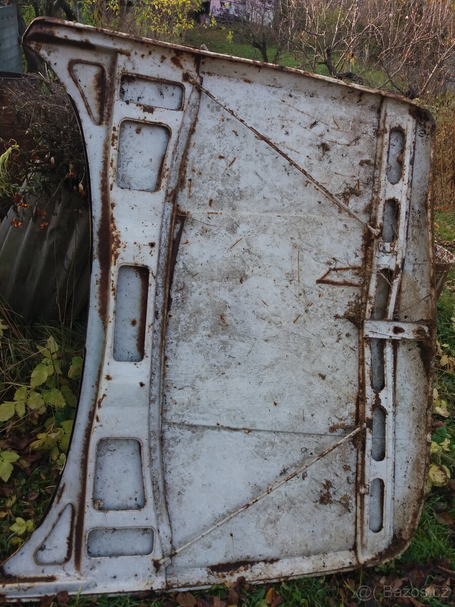 Prodám kapotu na Wartburg 353 - 2