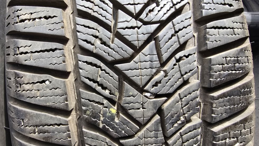 Zimní pneu 205/55/16 Dunlop - 2