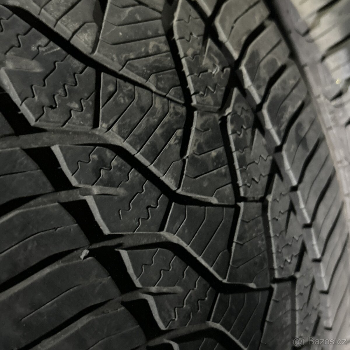 Zimní pneu 195/50 R15 82H Barum Celoroční 6mm - 2