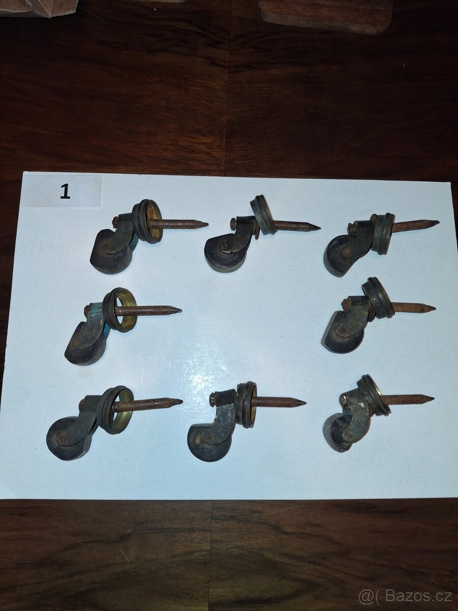 Antik mosazná kolečka k sedací soupravě - 2