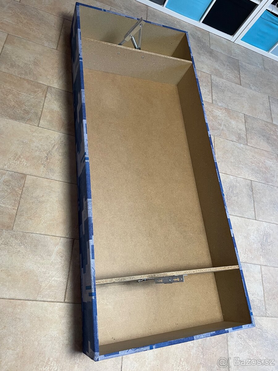 Válenda s úložným prostorem - 2