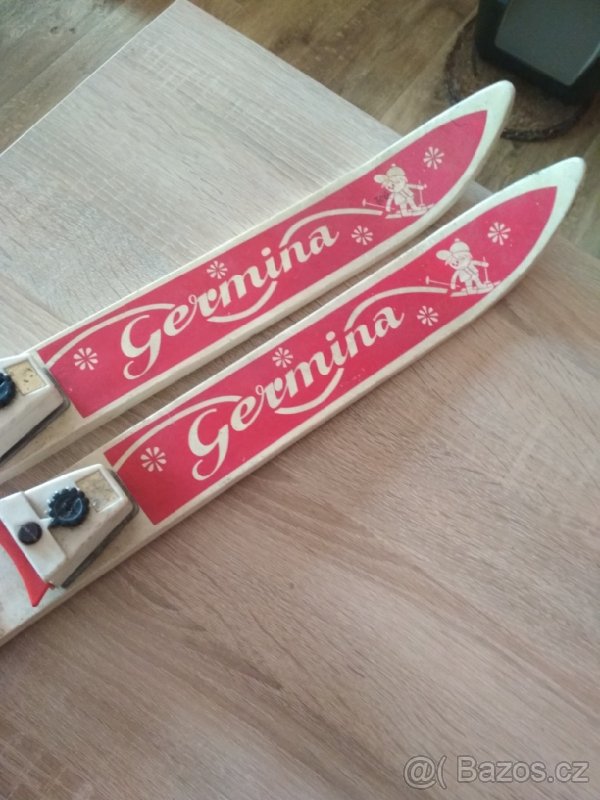 Dětské lyžičky + dva páry hůlek - 2