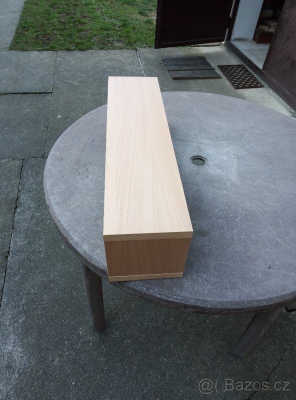 Dřevěná polička - 2